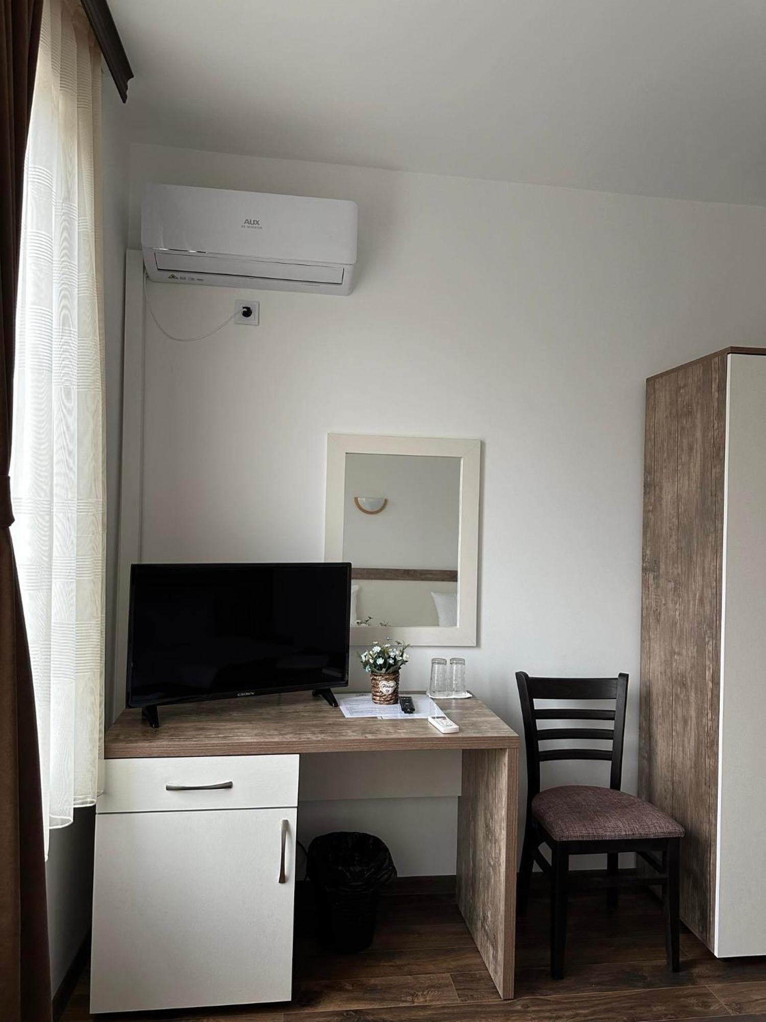Бялата Къща Hotel Chakalarovo Buitenkant foto