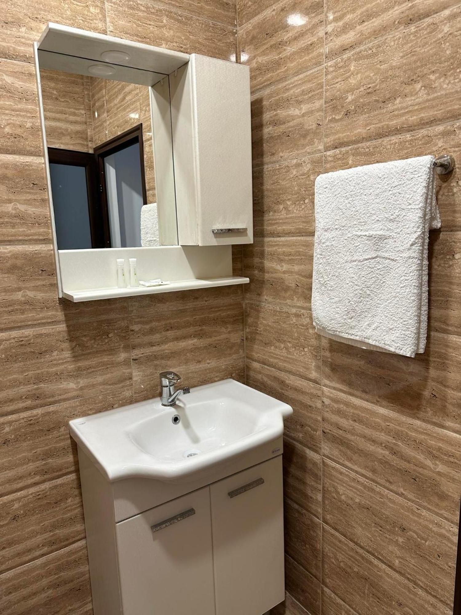 Бялата Къща Hotel Chakalarovo Buitenkant foto