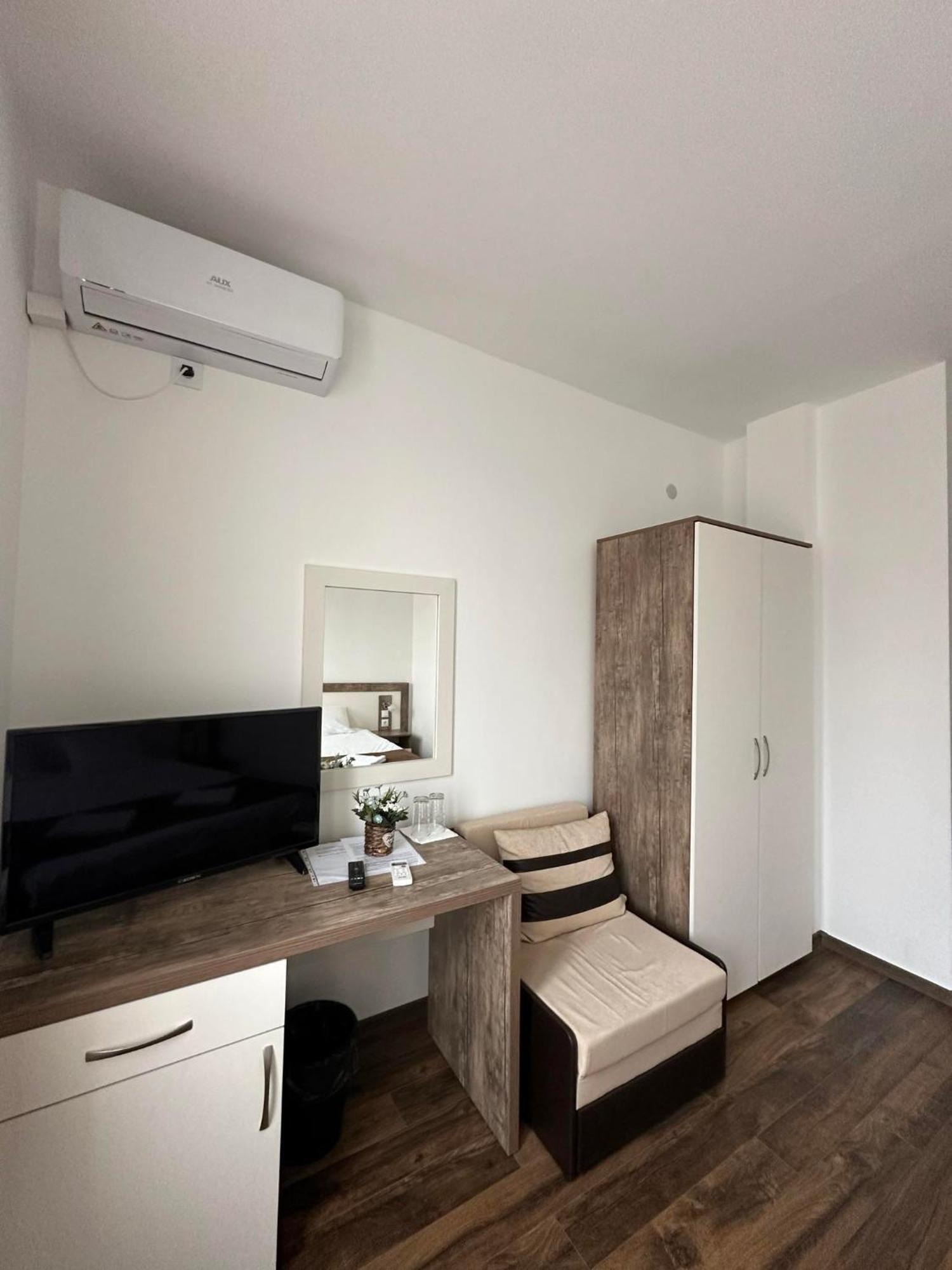 Бялата Къща Hotel Chakalarovo Buitenkant foto