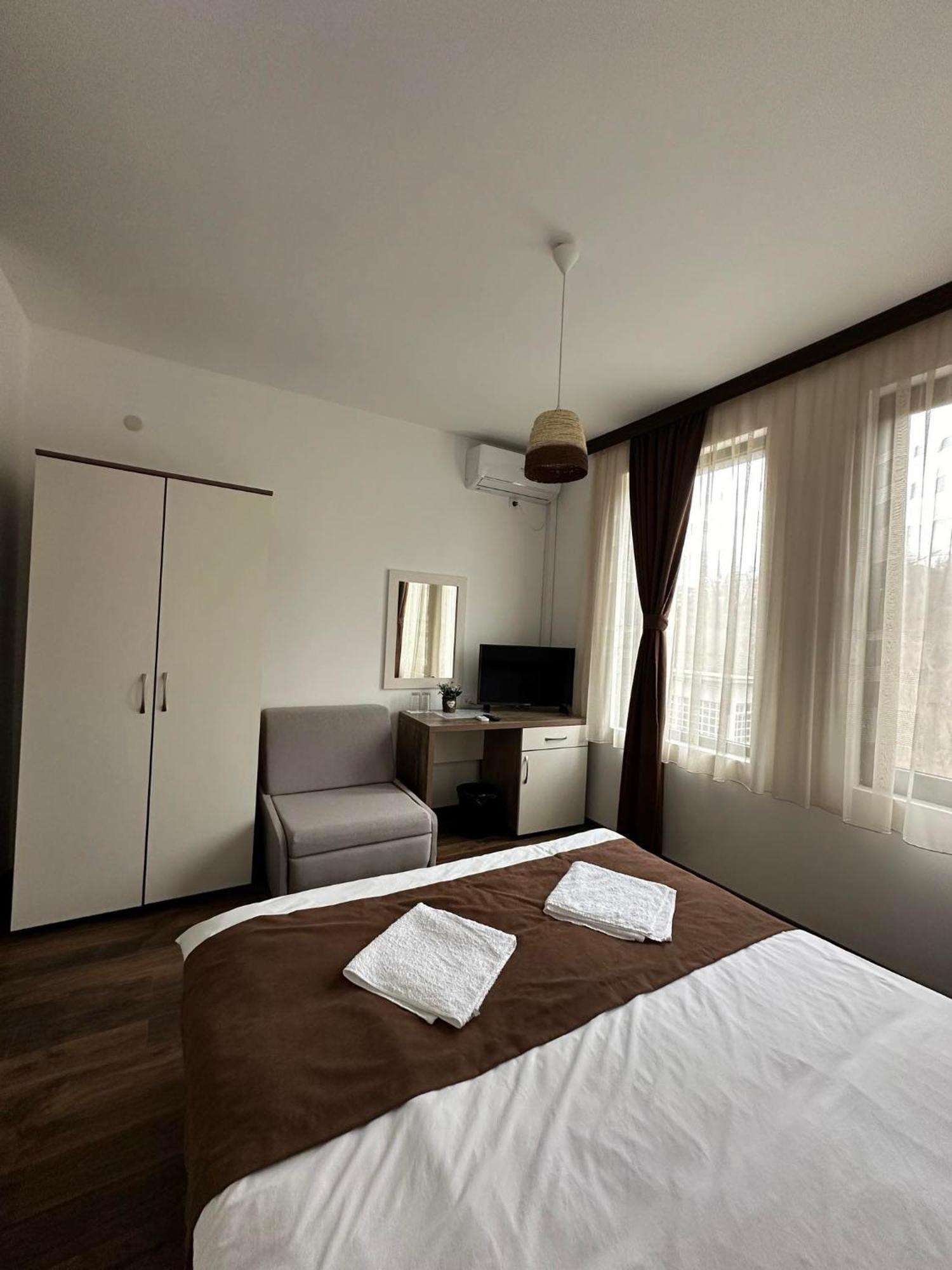 Бялата Къща Hotel Chakalarovo Buitenkant foto