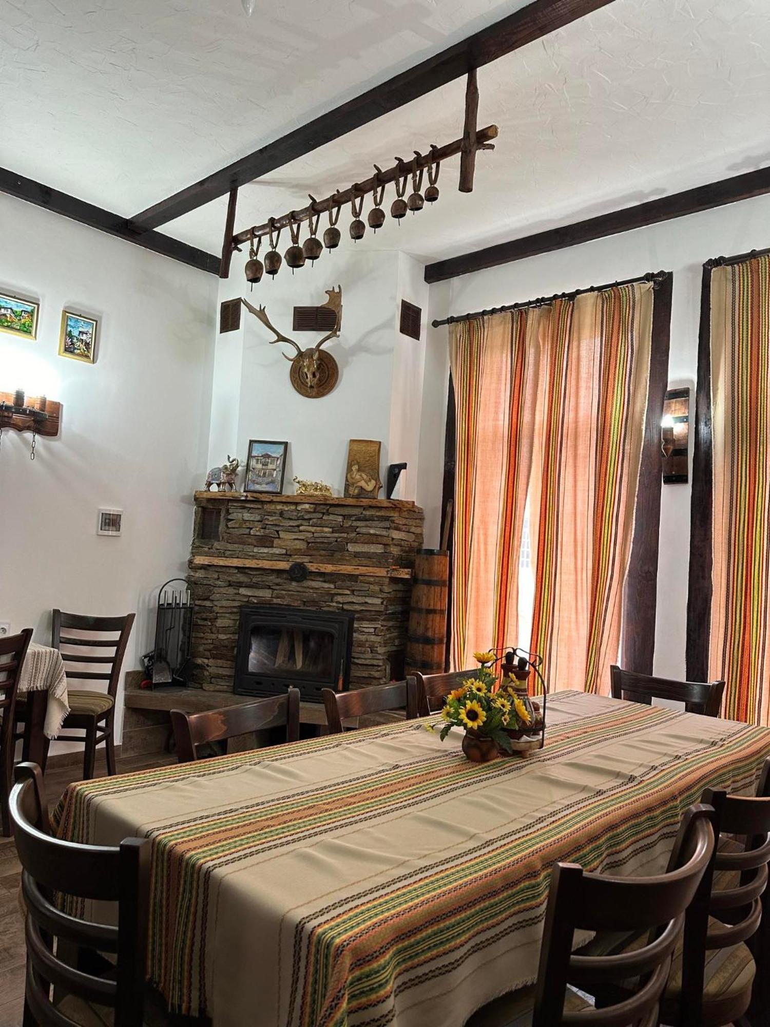Бялата Къща Hotel Chakalarovo Buitenkant foto
