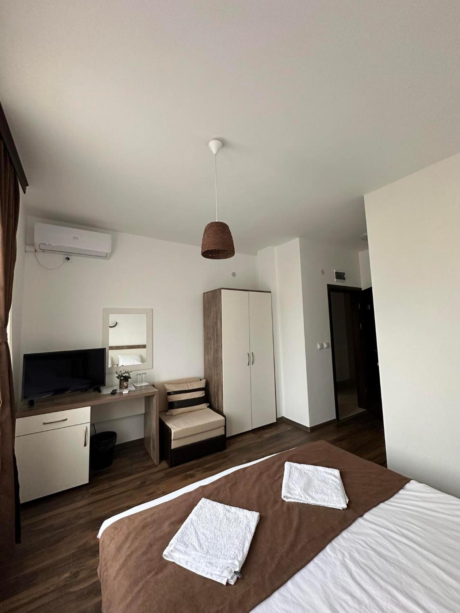 Бялата Къща Hotel Chakalarovo Buitenkant foto