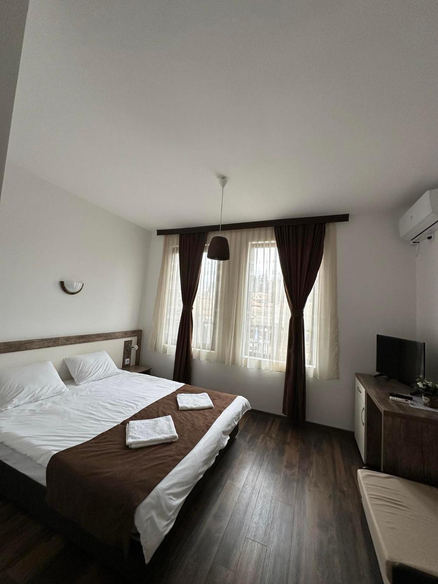 Бялата Къща Hotel Chakalarovo Buitenkant foto