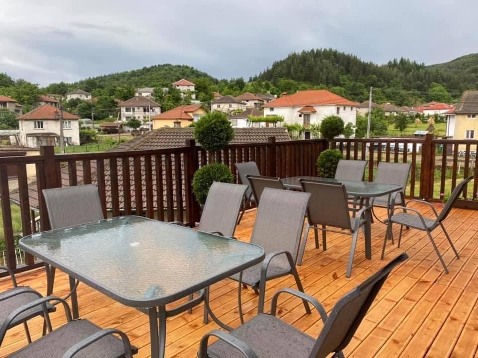 Бялата Къща Hotel Chakalarovo Buitenkant foto