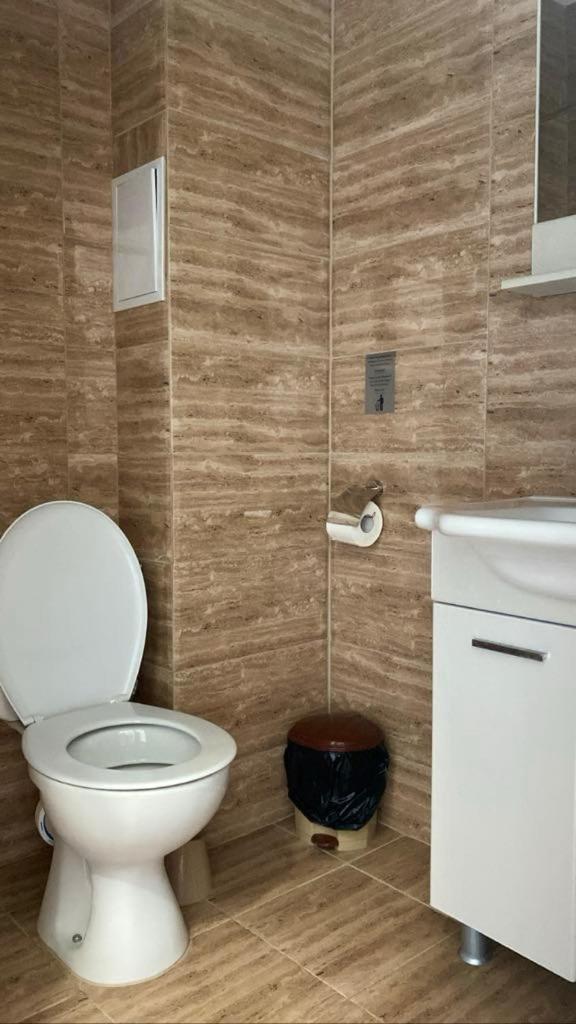 Бялата Къща Hotel Chakalarovo Buitenkant foto