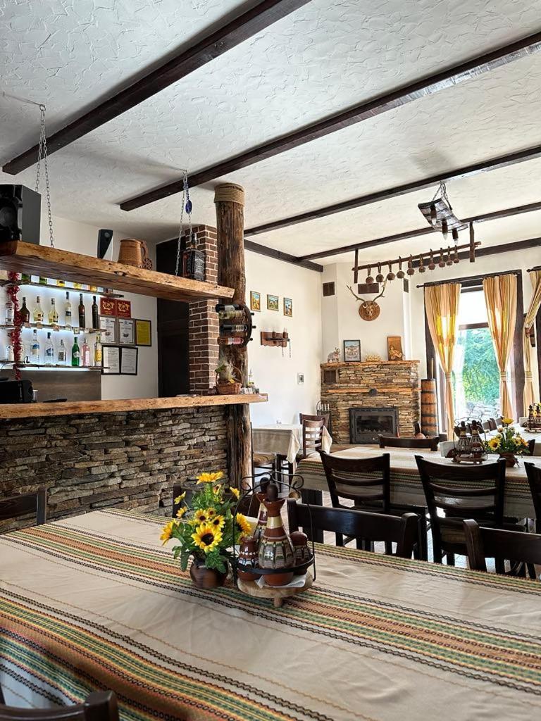 Бялата Къща Hotel Chakalarovo Buitenkant foto