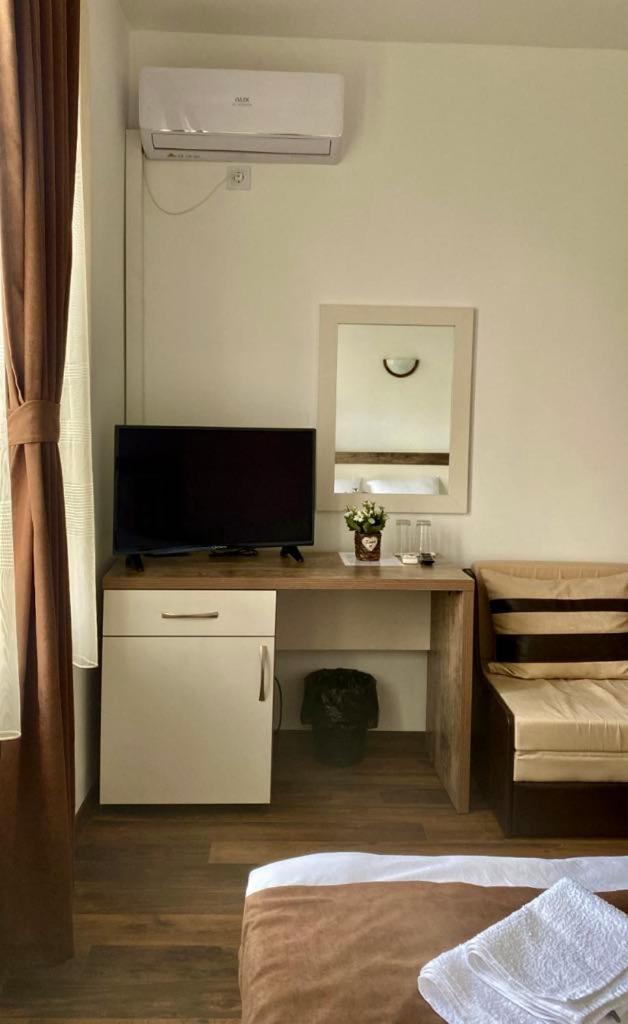 Бялата Къща Hotel Chakalarovo Buitenkant foto
